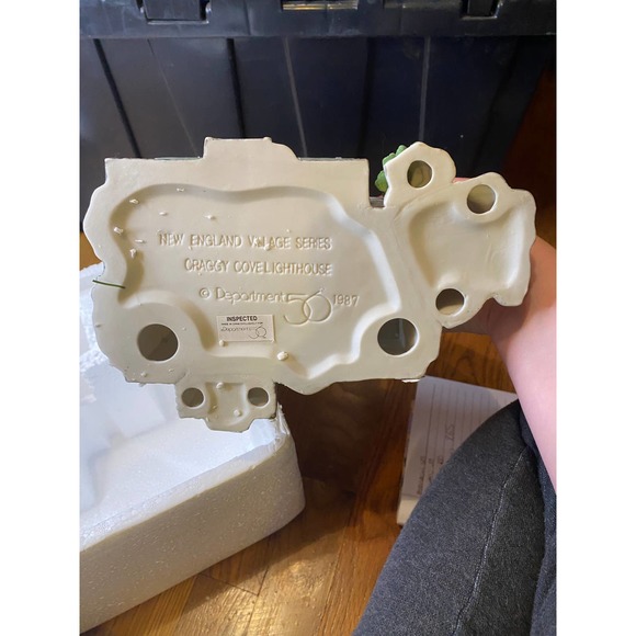 Department 56 Heritage Village Collection Craggy Cove Lighthouse WORKS - Picture 3 of 8